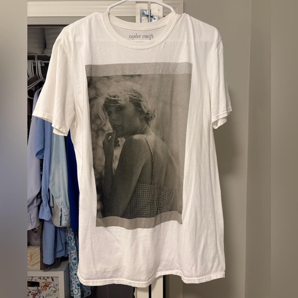 Taylor Swift White Photo Print Tee